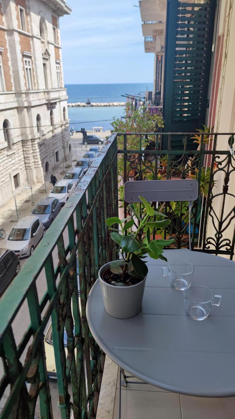 Ferienwohnung Casa Di Roby Bari Exterior foto